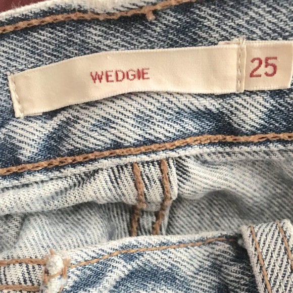 🌻Levi’s Icon wedgie jeans - Picture 7 of 7